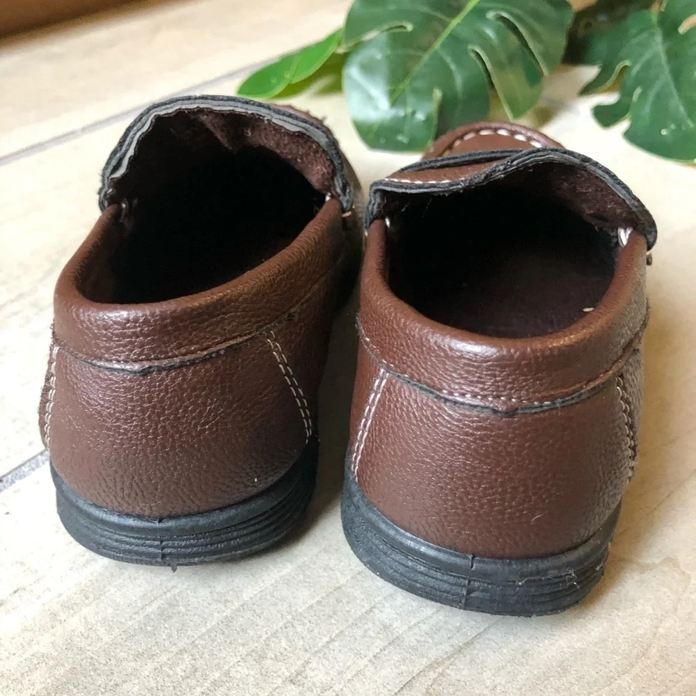 Coexist penny loafers in brown. Baby size 6